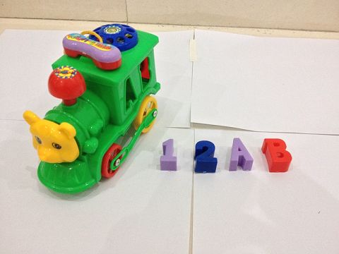 4只回力卡通汽车