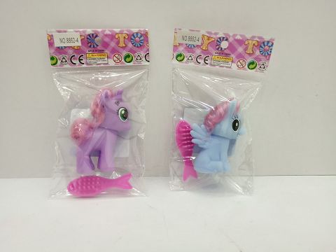 Polly pony with a fish comb