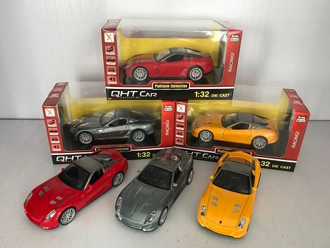 1:28法拉利599合金回力跑车,2开门,开门声光3音效（开窗盒支架,1款3色混装）