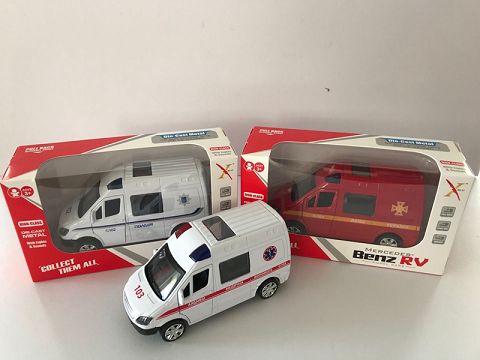 1:32 mercedes-benz rv alloy recoil Russian police car, 4 doors, lights with sound and light (window box, 1 style and 3 colors mixed)
