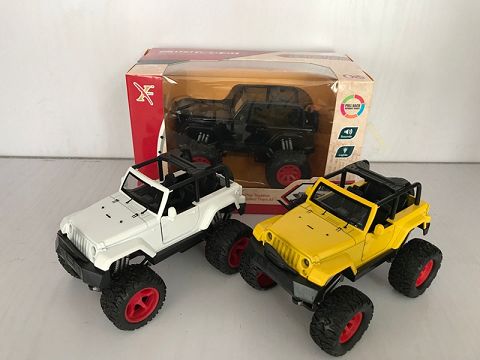 1:32牧马人（敞蓬）合金回力大轮车,2开门，（开窗盒,1款2色混装）