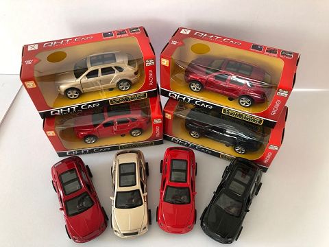 1:32GT宾利合金回力车,2开门，前内灯带声光（开窗盒,1款各3色混装）