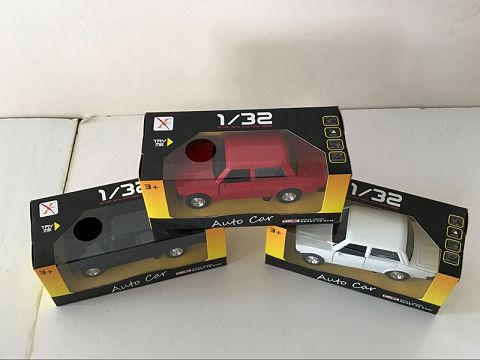 1:32合金回力老爷车拉达车,商务车，开门，前内灯带声光（开窗盒,1款各3色混装）