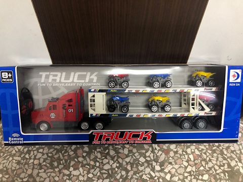 遥控4通长货柜车（配6只皮卡车）  前进 后退 左转 右转 停止